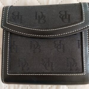 Dooney and Bourke wallet
